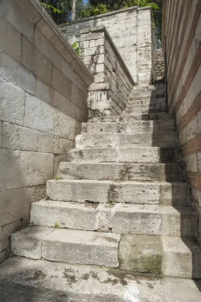 Detay eski taş adımları — Stok fotoğraf