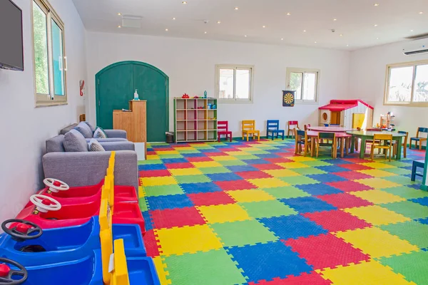 Projektowanie Wnętrz Dużych Kolorowych Dzieci Pokój Zabaw Klub Dla Dzieci — Zdjęcie stockowe