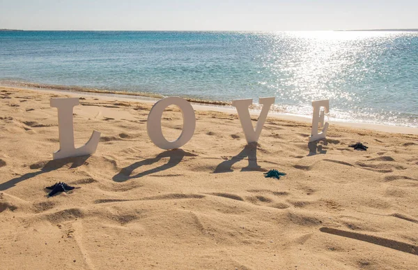 Detailní Záběr Romantické Lásky Znamení Tropickém Ostrově Písečné Pláže Ráj Stock Snímky