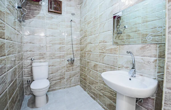 Diseño Interior Lujoso Cuarto Baño Con Ducha Lavabo —  Fotos de Stock