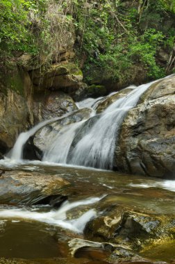 Altıncı su düşüşü tarafında