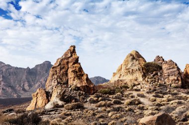 Kaya oluşumu ve dalgalı volkan