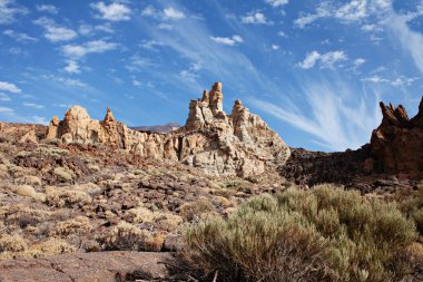 Kaya oluşumu ve dalgalı volkan