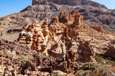 Kaya oluşumu ve dalgalı volkan