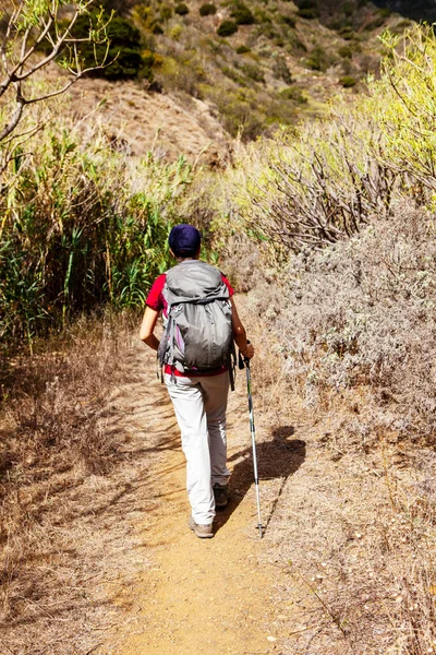 Mulher Caminhando Ilha Gomera — Fotografia de Stock