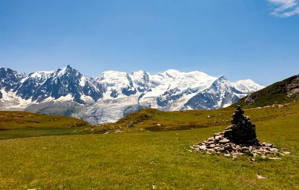 阿尔卑斯山上的全景 — 图库照片