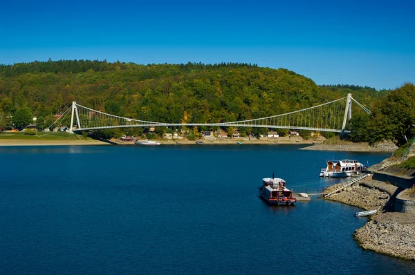 El puente sobre el arroyo, presa Vranov . —  Fotos de Stock