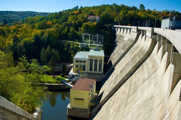 Barragem de energia hidrelétrica no Vranov . — Fotografia de Stock
