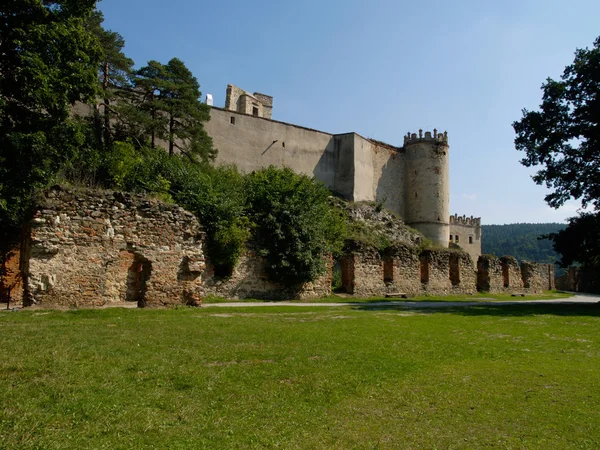 Las ruinas del castillo Boskovice — Foto de Stock