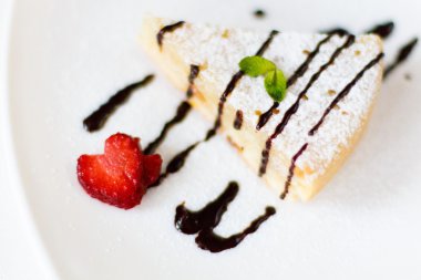 Limonlu pasta tatlı çilek, gurme gıda ile