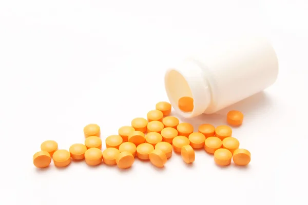 Pilules, capsules sur fond blanc, Pharmacie, Médecine — Photo