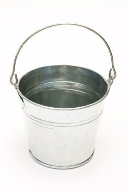 metal kova, kova beyaz zemin üzerine