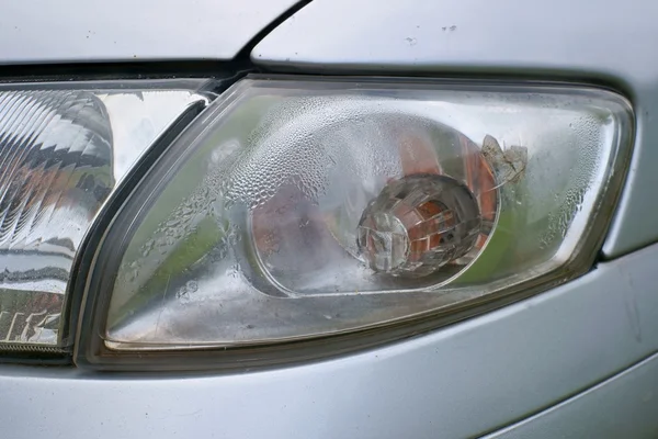 Autounfall, das Fahrzeug mit defektem Blinker — Stockfoto