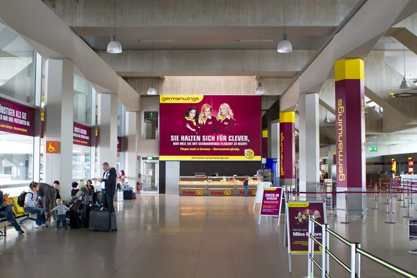 Interior da secção "Germanwings" do aeroporto de Colónia — Fotografia de Stock