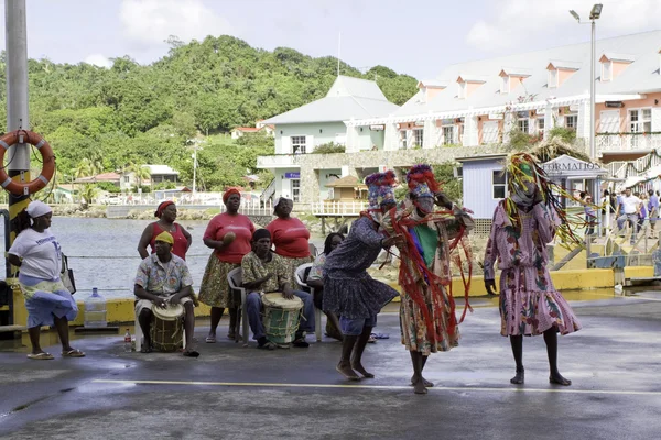 罗阿坦岛，洪都拉斯的传统舞者 — 图库照片#