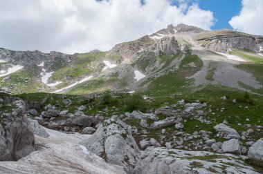 muhteşem dağ manzarası Kafkasya doğa rezerv