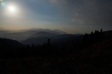 Adygea dağlarında sonbahar manzarası