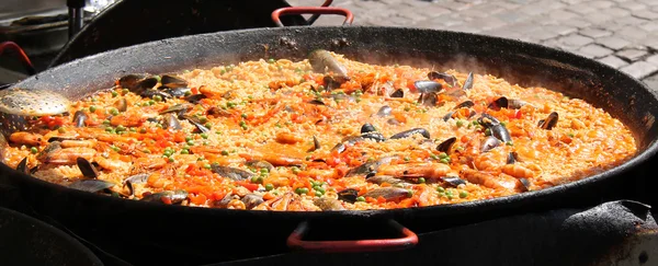 Paella a ser cozida . — Fotografia de Stock