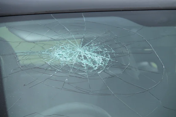 Smashed Windscreen. — Stock Photo, Image