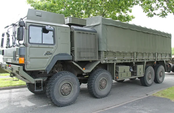 Militär transport lastbil lastbil. — Stockfoto