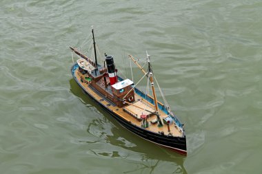 radyo kontrollü model.