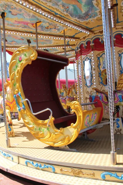 Transport Cheval Sur Une Foire Amusante Carrousel Ride — Photo