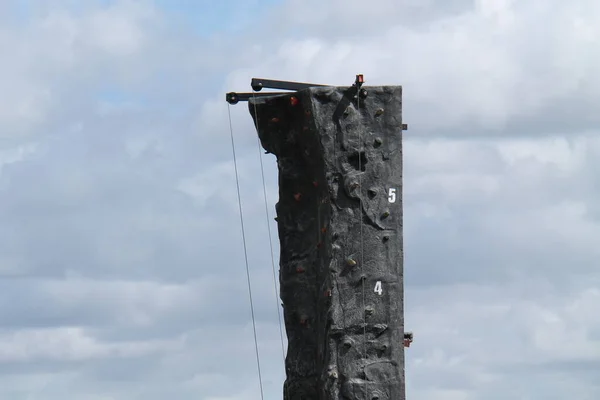 Uma Parede Artificial Livre Para Prática Escalada — Fotografia de Stock