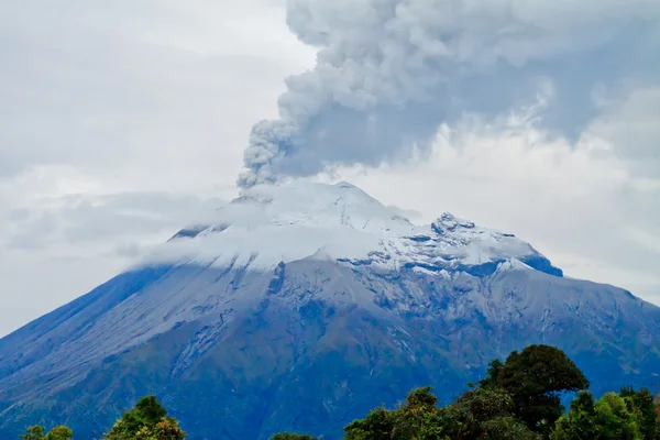 Tungurahua volkan Erüpsiyonu closeup — Stok fotoğraf