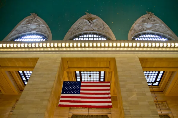 Dworzec Grand central terminal flaga, new york, Stany Zjednoczone Ameryki. — Zdjęcie stockowe