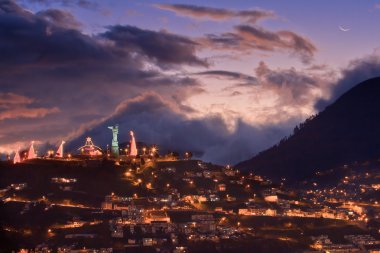 Quito, gece, ecuador.
