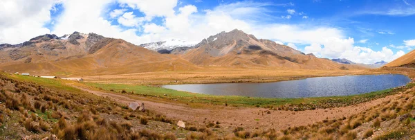 Pohledy z jihoamerických Andách peru — Stock fotografie