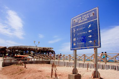 mancora sörfçü beach işareti Peru.