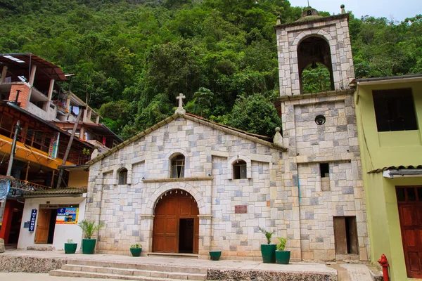 Aguas calientes, hauptkirche in machu picchu, peru — Stockfoto