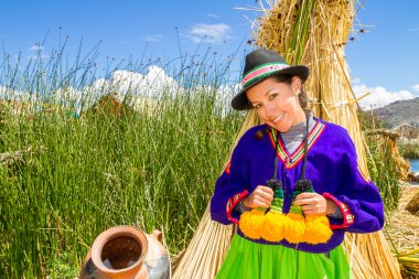 Latin kadın Ulusal giysileri içinde. Peru. s. Amerika