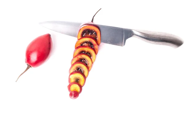 Frutti freschi di tamarillo su sfondo bianco . — Foto Stock