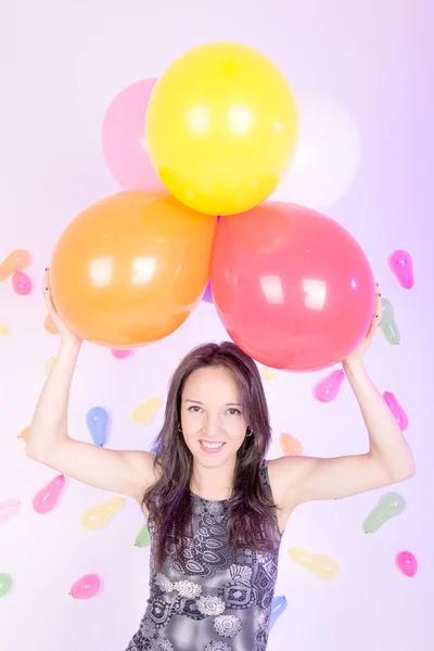 Mulher bonito feliz com balões — Fotografia de Stock