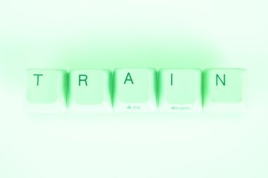 bilgisayar düğmeleri ile yazılmış kelime tren