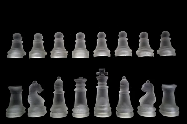 Conjunto de xadrez isolado em preto — Fotografia de Stock