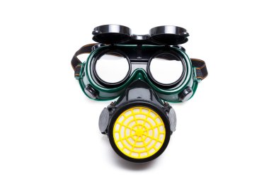 koruyucu maske ve üzerinde beyaz izole googles