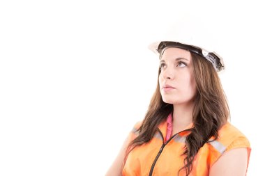 kadın inşaat işçisi ya da mühendis baret ırklı modeli ile.