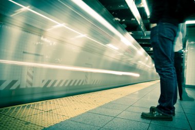 new York'un Times Meydanı Metro İstasyonu'na