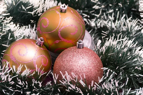 Süslemeleri ile Noel topları — Stok fotoğraf
