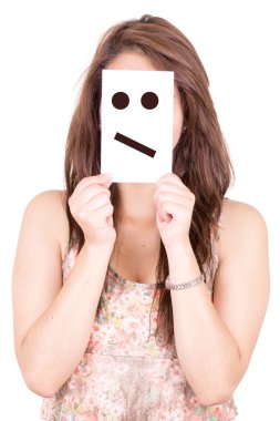 meh ifade ile genç ve güzel kadın