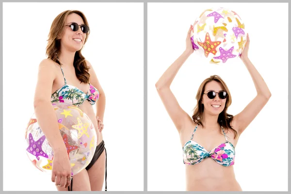 Retrato de una joven en traje de baño y pelota de playa — Foto de Stock