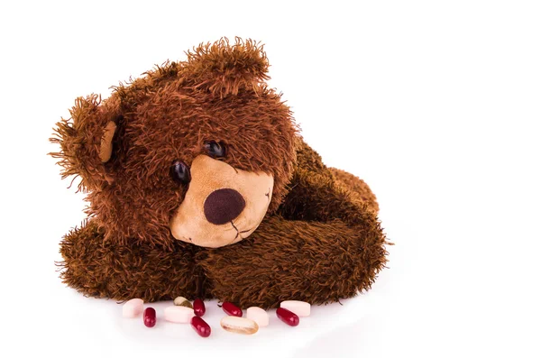 Bär nimmt Tabletten — Stockfoto