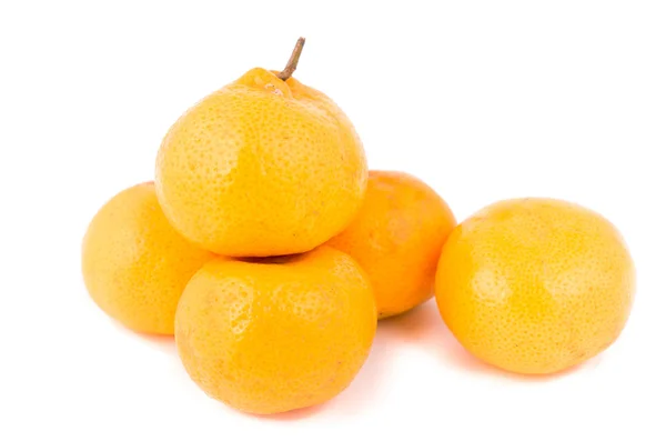 Tangeriner på en vit bakgrund — Stockfoto