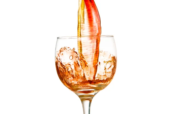 Κρασί και ένα ποτήρι ρίχνει σε λευκό φόντο — Φωτογραφία Αρχείου