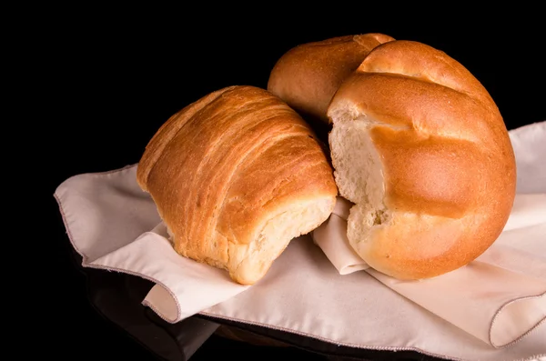 Pane su sfondo scuro — Foto Stock