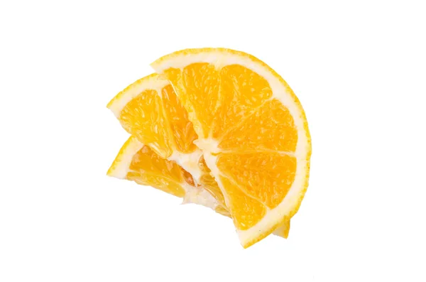 Pila, rebanadas de naranja sobre un fondo blanco — Foto de Stock