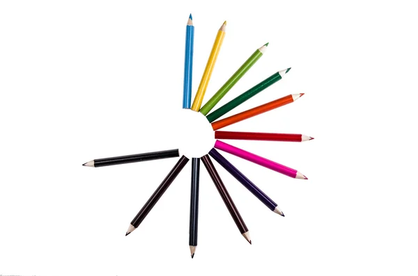 Cirkel av penna färger på en vit backgroiund — Stockfoto